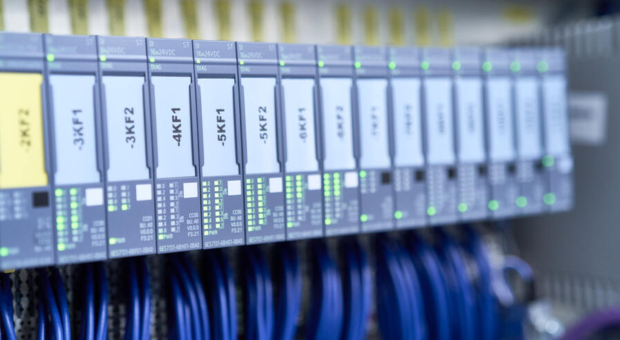 Alles unter Kontrolle – vom Pedal bis zum Not-Halt.