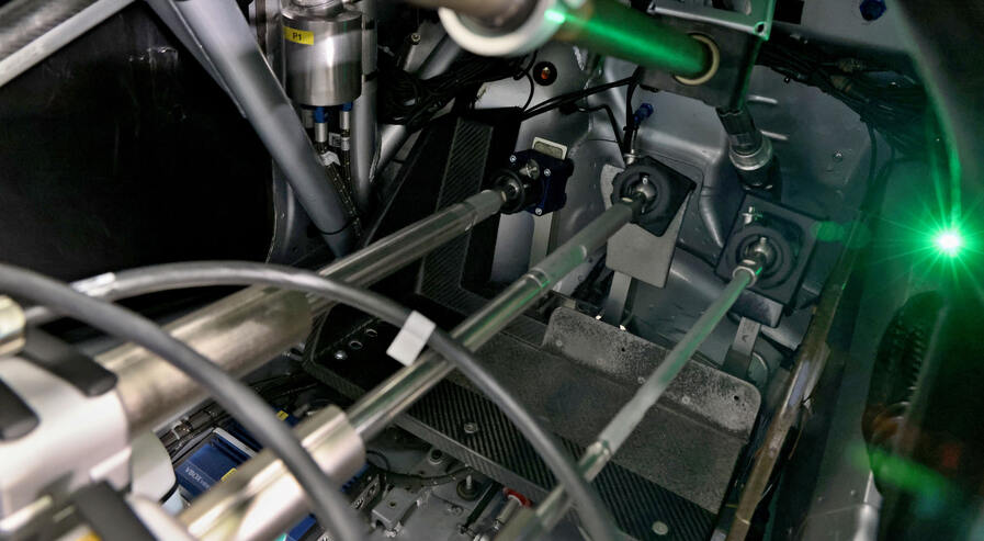 Präzise Fahrzeugbedienung trifft störungsfreie EMV-Performance